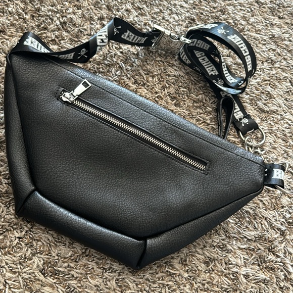 Leather Big Chief Fanny Pack - Picture 4 of 5